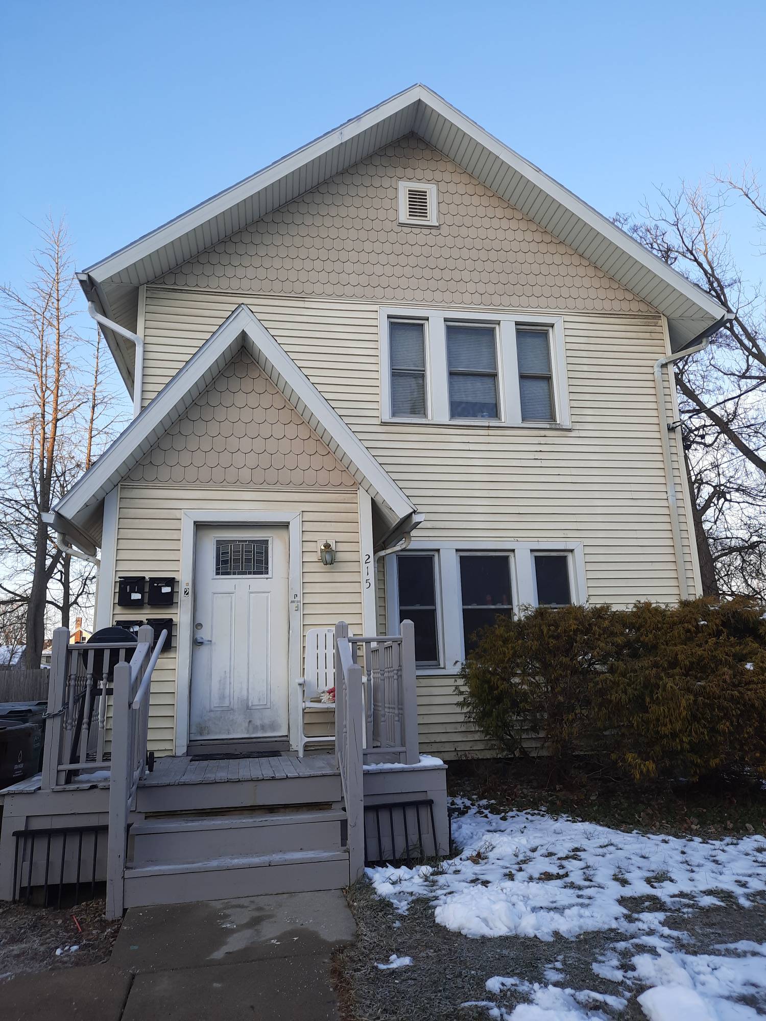 215 N. Pennsylvania Ave. - 4